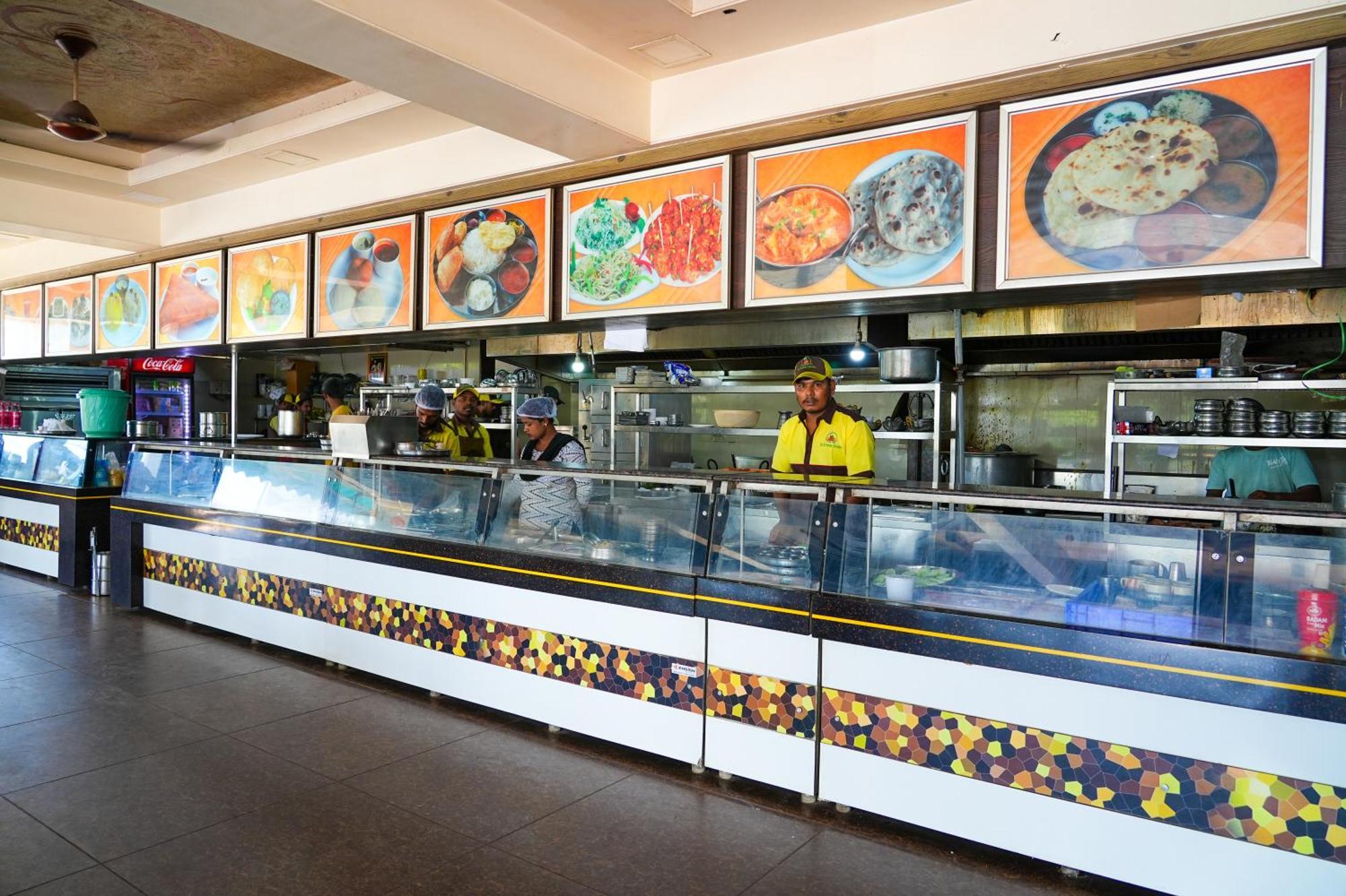 Sri Krishna Inn - Kempegowda Airport Bangalore Devanahalli Exterior foto